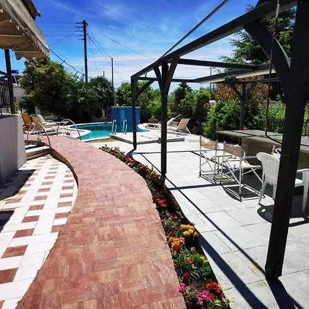 Rural Private Pool, Bbq, Court ,20' Airport *