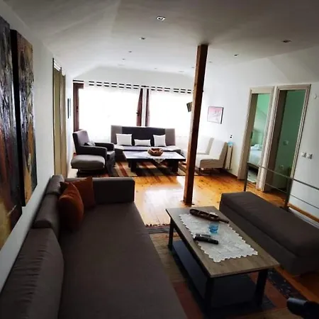 Rural Private Pool, Bbq, Court ,20' Airport *