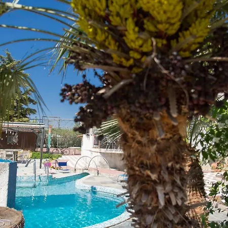 Rural Private Pool, Bbq, Court ,20' Airport