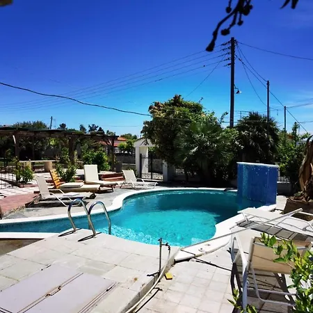 Rural Private Pool, Bbq, Court ,20' Airport Nea Kallikrateia