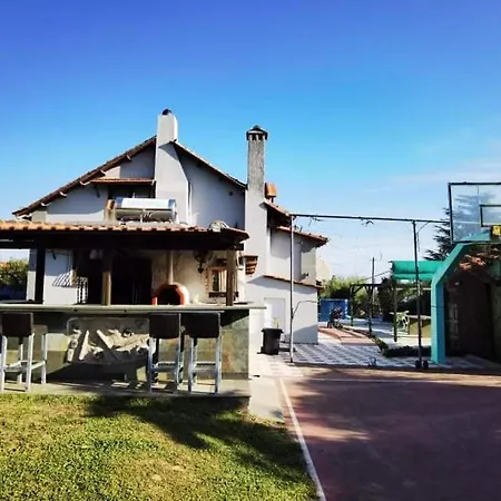 Villa Rural Private Pool, Bbq, Court ,20' Airport Nea Kallikrateia