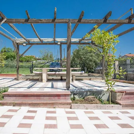 Rural Private Pool, Bbq, Court ,20' Airport Nea Kallikrateia