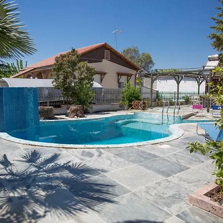 Rural Private Pool, Bbq, Court ,20' Airport