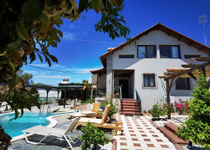 Rural Private Pool, Bbq, Court ,20' Airport Villa Nea Kallikrateia