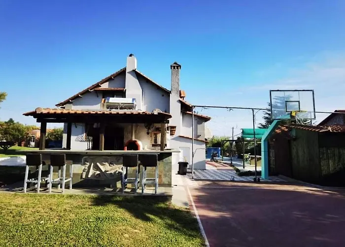 Villa Rural Private Pool, Bbq, Court ,20' Airport Nea Kallikrateia