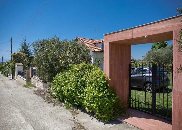 Villa Rural Private Pool, Bbq, Court ,20' Airport Nea Kallikrateia