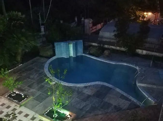 Rural Private Pool, Bbq, Court ,20' Airport Nea Kallikrateia