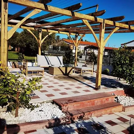 Willa Rural Private Pool, Bbq, Court ,20' Airport Nea Kallikrateia