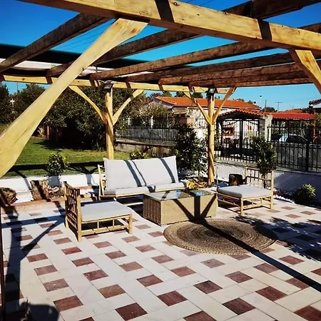 Willa Rural Private Pool, Bbq, Court ,20' Airport *