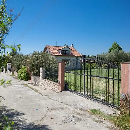 Rural Private Pool, Bbq, Court ,20' Airport * Nea Kallikrateia